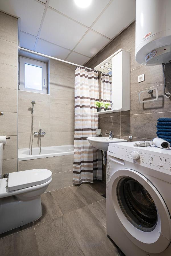 !Promo! Сentral Safe N Sound Studio-Free Private Parking-Fast Wi-Fi Novi Sad Exteriör bild